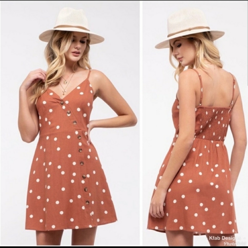 Beautiful Polka-dot surplus back smock dress